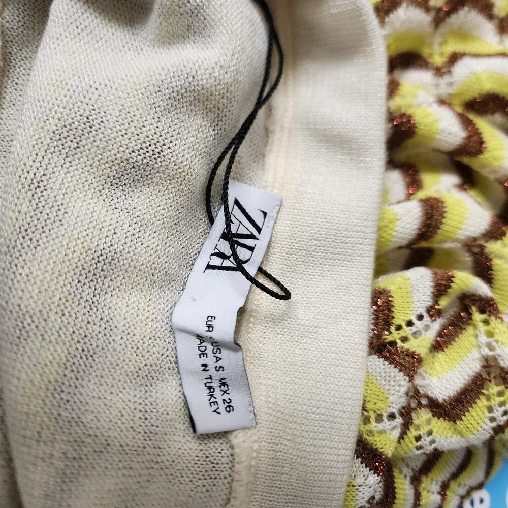 Zara Pointelle Knit Skirt Size Small‎ NWOT